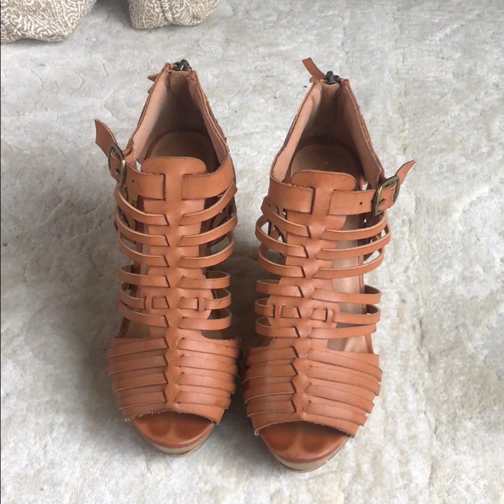 Altard State chunky tan wedges